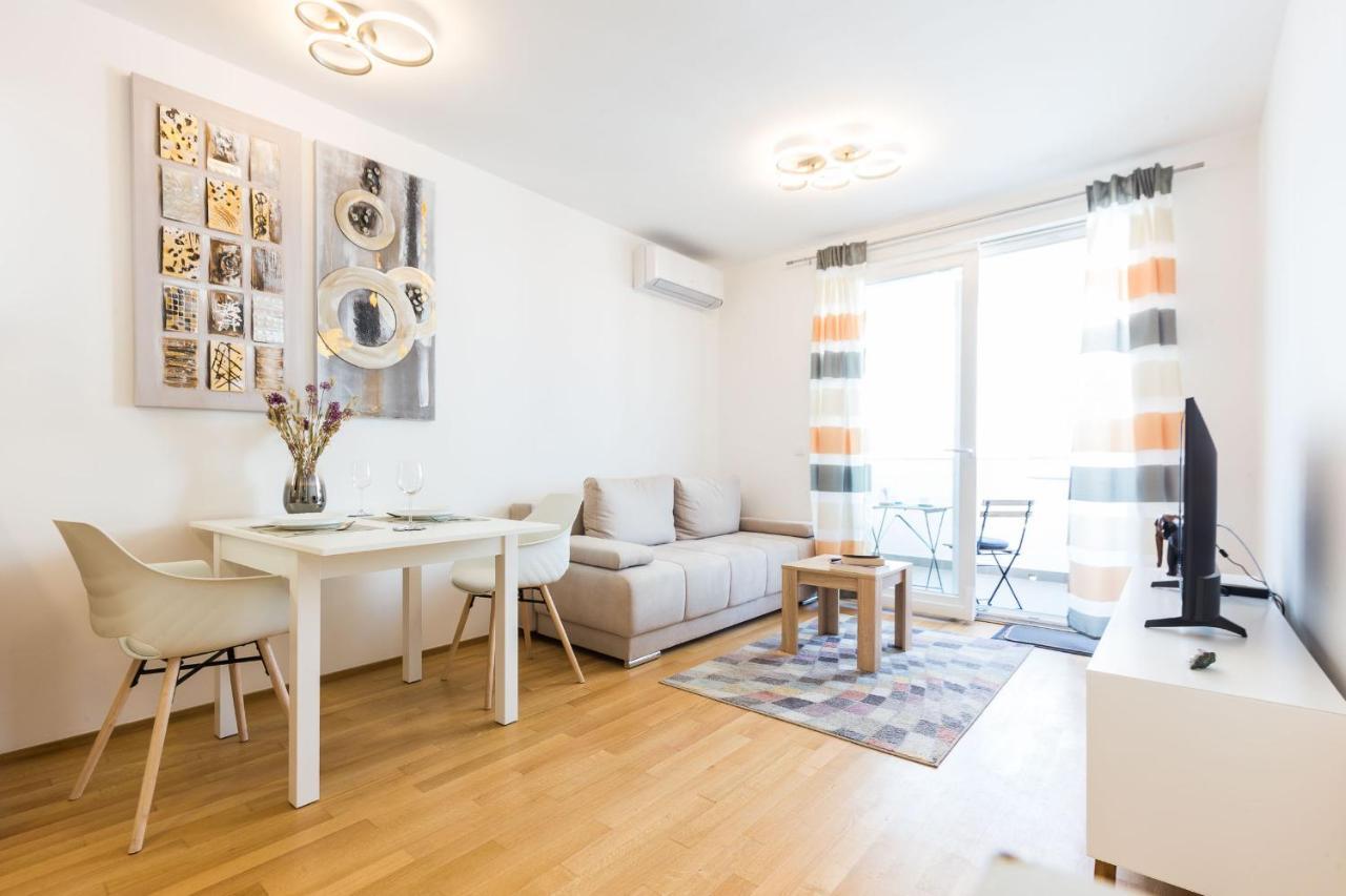 Tanja modern apartment with balcony&parking garage Zadar Bagian luar foto