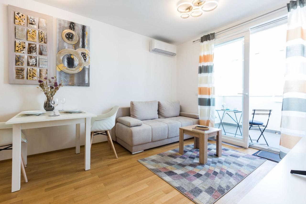 Tanja modern apartment with balcony&parking garage Zadar Bagian luar foto
