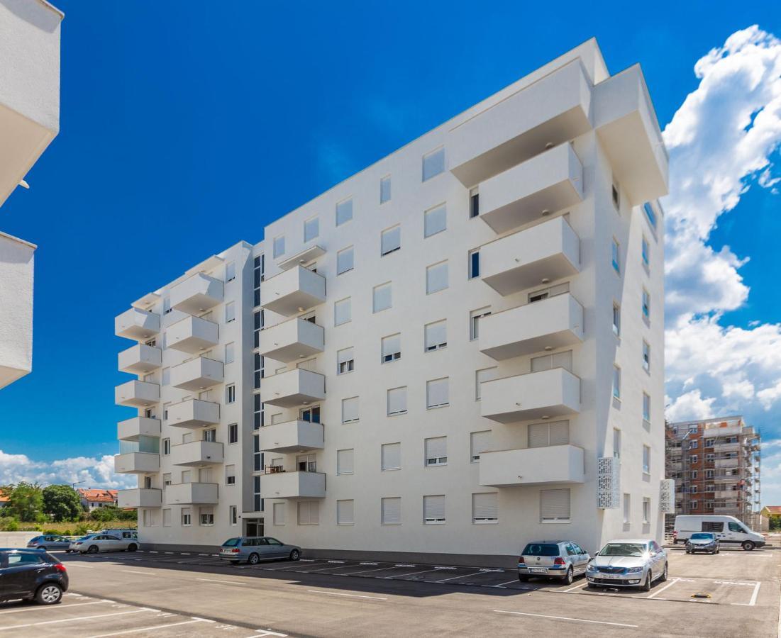 Tanja modern apartment with balcony&parking garage Zadar Bagian luar foto