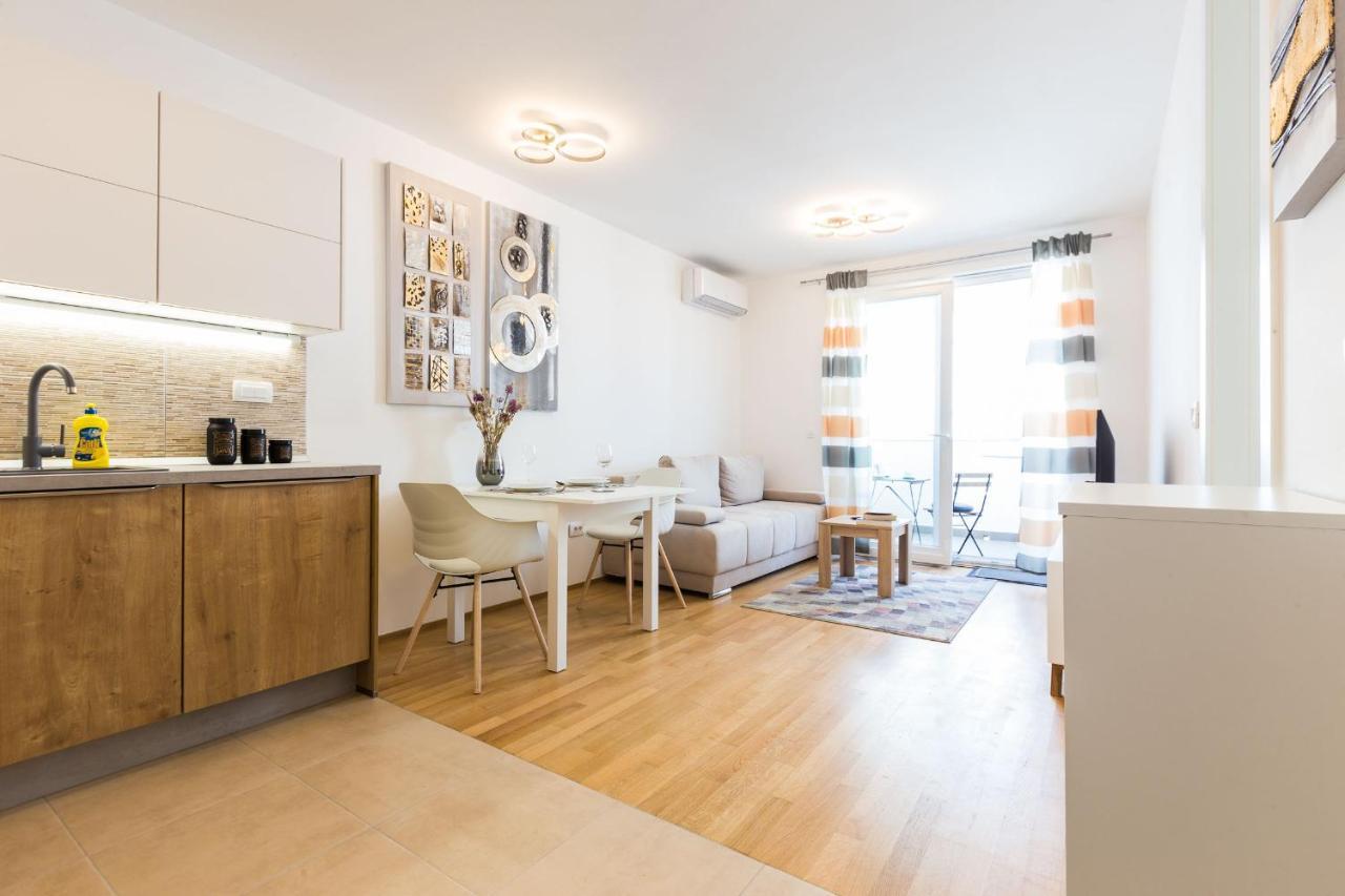 Tanja modern apartment with balcony&parking garage Zadar Bagian luar foto