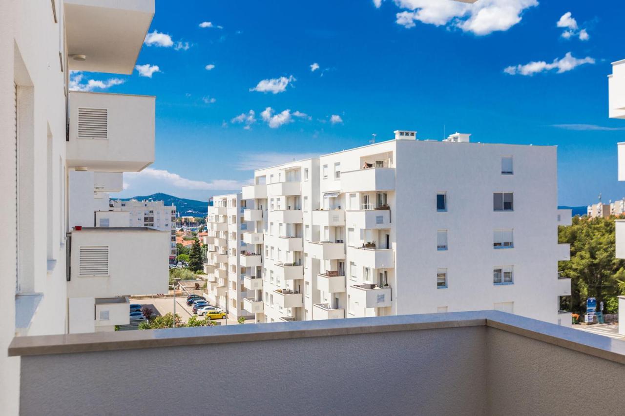 Tanja modern apartment with balcony&parking garage Zadar Bagian luar foto
